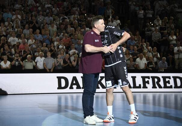 Domagoj Duvnjak THW Kiel says thank you Alfred, handball, men, farewell game, coach Alfred Gislason, THW Kiel, 26 07 19 Kiel Sparkassen Arena Schleswig Holstein Germany