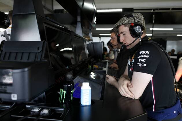 Motorsports: FIA Formula One World Championship, WM, Weltmeisterschaft 2019, Grand Prix of Germany, Mechanic of Mercedes AMG Petronas Motorsport Hockenheim Germany