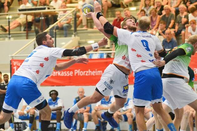 Alexander Feld HSG Wetzlar 2 vs. Manuel Spaeth TVB 1898 Stuttgart 9 Handball , men , preparation , tournament, Altensteig , S Cup , 27 07 2019, photo TBaur Eibner S Cup TVB 1898 Stuttgart vs. HSG Wetzlar Altensteig Copyright: xEIBNER TobiasxBaurx EP_TBR