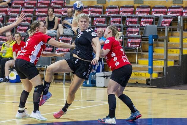 Handball test game TSV Bayer 04 Leverkusen vs Buxtehuder SV 28 23 Impressions of the handball test game TSV Bayer 04 Leverkusen vs Buxtehuder SV 28 23 on 27 7 2019 in Leverkusen, Ostermann Arena, Germany Copyright: xBEAUTIFULxSPORTS RalfxKardesx