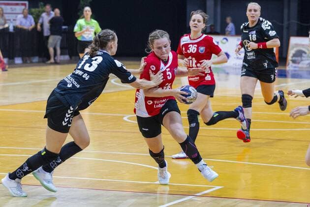 Handball test game TSV Bayer 04 Leverkusen vs Buxtehuder SV 28 23 Impressions of the handball test game TSV Bayer 04 Leverkusen vs Buxtehuder SV 28 23 on 27 7 2019 in Leverkusen, Ostermann Arena, Germany Copyright: xBEAUTIFULxSPORTS RalfxKardesx