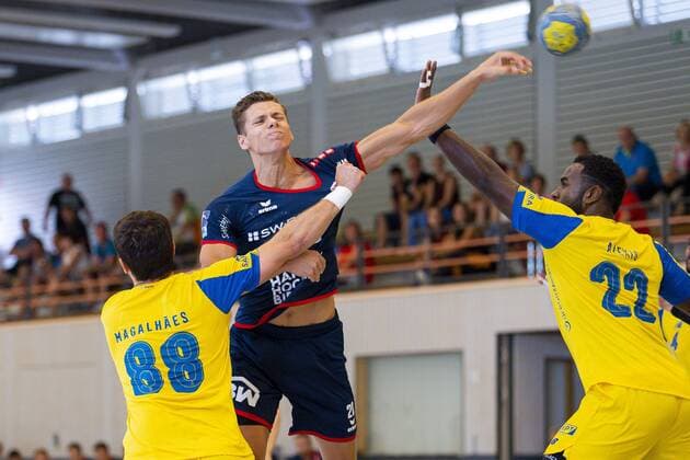 Altensteig, Germany 28 July 2019 2 HBL S Cup 19 20 SG BBM Bietigheim vs FC Porto v li Fabio Magalaes FC Porto , Tim Dahlhaus SG BBM Bietigheim , Alexis Borges FC Porto Altensteig Eichwaldhalle Baden Württemberg Germany