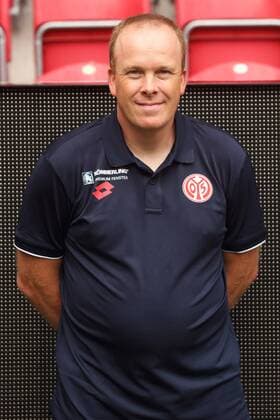 TORSTEN KOERNER ZEUGWART 1. FSV MAINZ 05 FUSSBALL, GER, 1.BL, PORTRAETTERMIN 2019 2020, 
