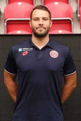 NICO HOELZEL PHYSIOTHERAPEUT 1. FSV MAINZ 05 FUSSBALL, GER, 1.BL, PORTRAETTERMIN 2019 2020, 