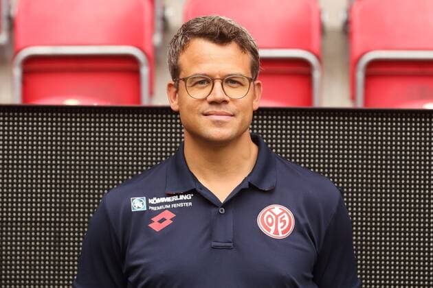 STEFFEN TROESTER PHYSIOTHERAPEUT 1. FSV MAINZ 05 FUSSBALL, GER, 1.BL, PORTRAETTERMIN 2019 2020, 