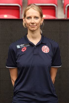 DR.KATHRIN STELZER MANNSCHAFTSAERZTIN 1. FSV MAINZ 05 FUSSBALL, GER, 1.BL, PORTRAETTERMIN 2019 2020, 
