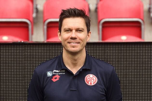 DR.STEFAN MATTYASOVSZKY MANNSCHAFTSARZT 1. FSV MAINZ 05 FUSSBALL, GER, 1.BL, PORTRAETTERMIN 2019 2020, 