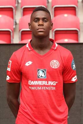 MOUSSA NIAKHATE 1. FSV MAINZ 05 FUSSBALL, GER, 1.BL, PORTRAETTERMIN 2019 2020, 