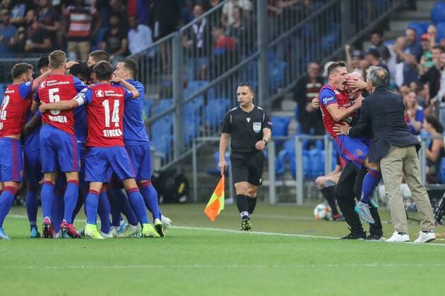 Football Champions League qualifying round 2 19 20 FC Basel 1893 vs PSV Eindhoven 30 07 2019 , at the Football Champions League match qualifying round 2 between FC Basel 1893 and PSV Eindhoven, on Tuesday, 30 July 2019 Sankt Jakob Park in Basel Switzerland Copyright: xBEAUTIFULxSPORTS G.xHubbsx