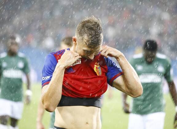 30 07 2019 Basel , Football Men UEFA Champions League Qualification Season 2019 2020 FC Basel PSV Eindhoven In the picture Silvan Widmer FC Basel in the rain
