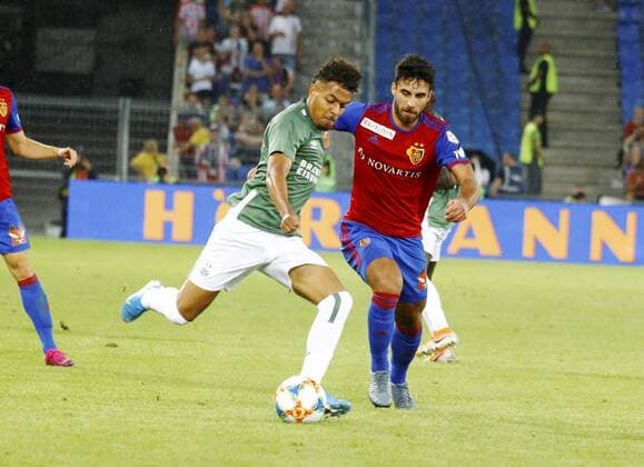 30 07 2019 Basel , Football Men UEFA Champions League Qualification Season 2019 2020 FC Basel PSV Eindhoven Im Bild Eray Coemert FC Basel r vs. Painting Donyell Eindhoven Action Tackle