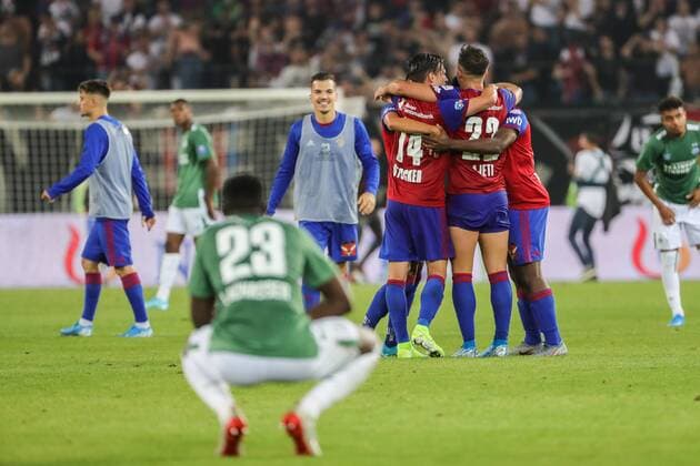 Football Champions League qualification round 2 19 20 FC Basel 1893 vs PSV Eindhoven 30 07 2019 FC Basel celebrates victory, at Football Champions League match qualification round 2 between FC Basel 1893 and PSV Eindhoven, on Tuesday, 30 July 2019 Sankt Jakob Park in Basel Switzerland Copyright: xBEAUTIFULxSPORTS G.xHubbsx