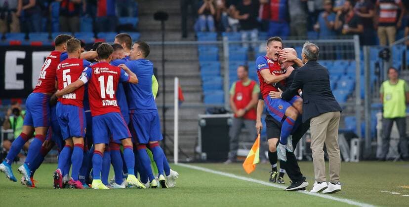 30 07 2019 St Jakob Park Basel , SWITZERLAND , Season 2019 2020 Football Champions League Qualification return FC Basel PSV Eindhoven Taulant Xhaka , Carlos Bernegger and coach Marcel Koller FC Basel cheer after the 1 0