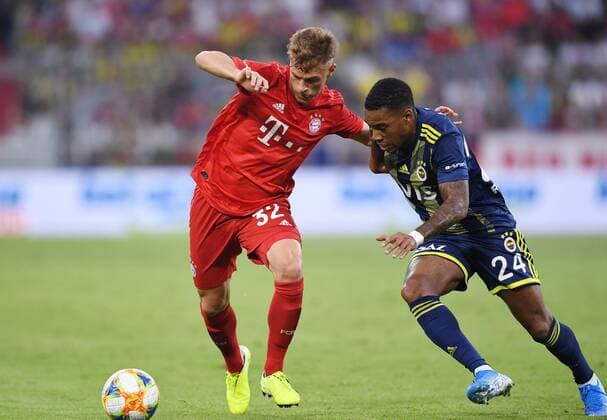 Football International Audi Cup 2019 Season 2019 2020 30 07 2019 Semifinal FC Bayern Muenchen Fenerbahce Istanbul Joshua Kimmich li, FC Bayern Muenchen against Garry Rodriguez re, Fenerbahce Istanbul