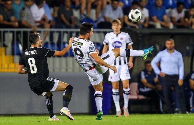 UEFA Champions League Second Qualifying Round Second Leg, Dalga Arena, Baku, Azerbaijan 31 7 2019 Qarabag vs Dundalk Dundalk s Pat Hoban with Michel of Qarabag Pat Hoban with Michel 31 7 2018  Copyright: x©INPHO RyanxByrnex RB1_9839