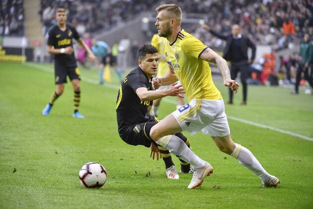 AIK s Tarik Elyounoussi L fights for the ball with Maribor s Alexandru Cretu during the UEFA Champions League second qualifying round leg 2 soccer match between AIK and NK Maribor Slovenia at Friends Arena in Stockholm, Sweden, on July 31,2019 Stockholm SWEDEN SOCCER x11880x,  Copyright: xNainaxHelenxJama TTx KVAL CHAMPIONS LEAGUE AIK-MARIBOR