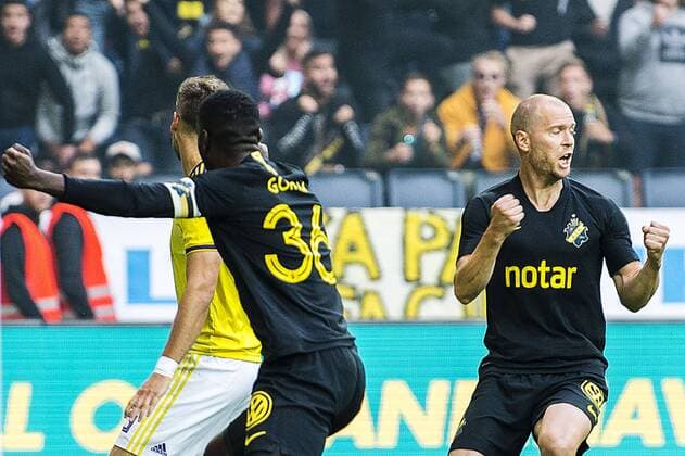 190731 Per Karlsson of AIK celebrates after scoring 1 0 during the UEFA Champions League qualifying match between AIK and Maribor on July 31, 2019 in Stockholm Photo Jesper Zerman BILDBYRAN Cop 234 Fotboll Football UEFA Champions League 2019 2020 Champions League qualification CL AIK Maribor Jubel,  Copyright: JESPERxZERMAN BB190731JZ022