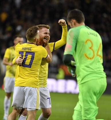 STOCKHOLM 20190731 Maribor players cheer when it is clear that they are moving on after the final signal in Wednesdays qualifying match for the Uefa Champions League, second round, second match between AIK and NK Maribor at Friends Arena Photo Naina Helen Jama TT code 11880 Stockholm Sweden x11880x,  Copyright: xNainaxHelenxJama TTx KVAL CHAMPIONS LEAGUE AIK-MARIBOR