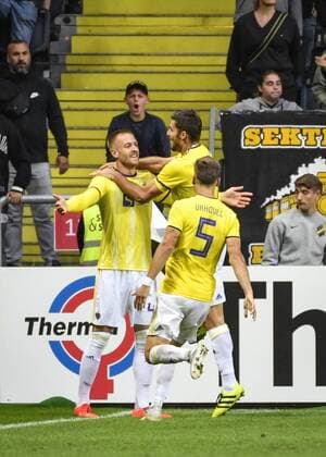 STOCKHOLM 20190731 Marobors Andrej Kotnik TV rejoices with his teammates after acknowledging to 1 1 during Wednesdays qualifying match for the Uefa Champions League, second round, second match between AIK and NK Maribor at Friends Arena Photo Naina Helén Jama TT code 11880 Stockholm Sweden x11880x,  Copyright: xNainaxHelénxJama TTx KVAL CHAMPIONS LEAGUE AIK-MARIBOR