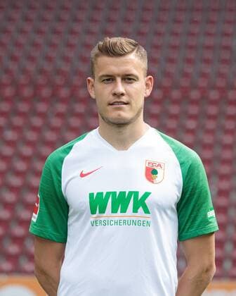 Alfred Finnbogason FC Augsburg 1907 1 BL, portrait date 2019 2020,