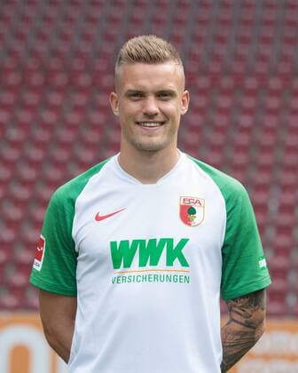 Philipp Max FC Augsburg 1907 1 BL, portrait date 2019 2020,