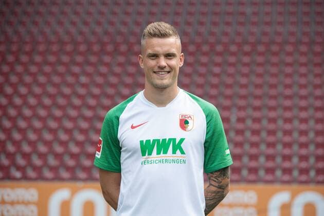 Philipp Max FC Augsburg 1907 1 BL, portrait date 2019 2020,