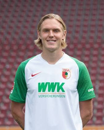 Fredrik Jensen FC Augsburg 1907 1 BL, portrait date 2019 2020,