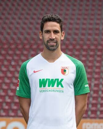 Rani Khedira FC Augsburg 1907 1 BL, portrait date 2019 2020,