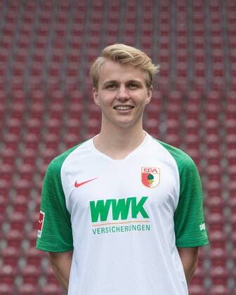 Felix Götze FC Augsburg 1907 1 BL, portrait date 2019 2020,