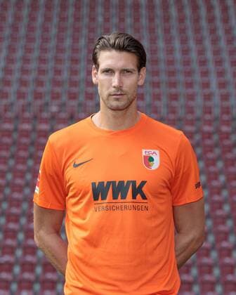 Fabian Giefer goalkeeper FC Augsburg 1907 1 BL, portrait date 2019 2020,