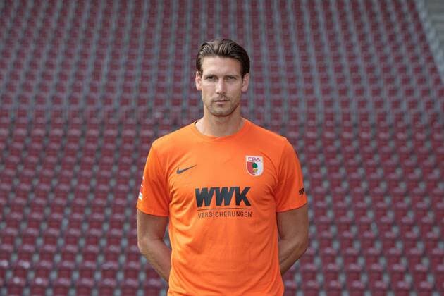 Fabian Giefer goalkeeper FC Augsburg 1907 1 BL, portrait date 2019 2020,