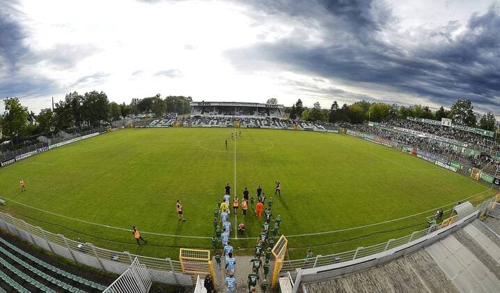 Football Regionalliga Nordost 2019 2020, 2 matchday match 17 , BSG Chemie Leipzig vs. FC Viktoria 1899 Berlin 31 07 2019 Entry of both teams into the Alfred Kunze Sportpark before the match Chemie Leipzig vs. Viktoria Berlin 31 07 2019 in Fisheye Optik Leipzig Saxony Germany Alfred Kunze Sportpark