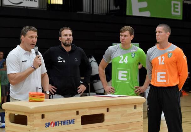 HANDBALL - HBL, THW Kiel, training camp GRAZ,AUSTRIA,02.AUG.19 - HANDBALL - HBL, Handball Bundesliga, THW Kiel, training camp. Image shows Dietmar Peissl (StHV), executive Director Viktor Szilagyi (Kiel), Daniel Dicker and Thomas Eichberger. GEPAxpictures xMichaelxRiedler