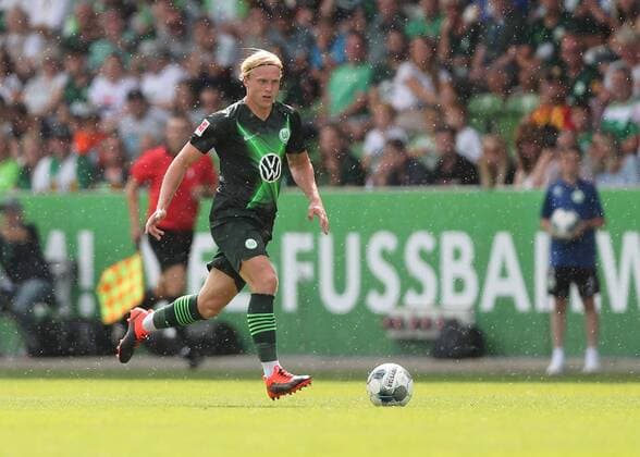 Xaver Schlager VfL Wolfsburg on the ball DFL REGULATIONS PROHIBIT ANY USE OF PHOTOGRAPHS AS IMAGE SEQUENCES AND OR QUASI VIDEO