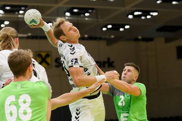 HANDBALL - Allstars vs Kiel, test match GRAZ,AUSTRIA,03.AUG.19 - HANDBALL - Styrian Allstars vs THW Kiel, test match. Image shows Steffen Weinhold (Kiel) and Nemanja Belos (Allstars). GEPAxpictures xChristianxWalgram