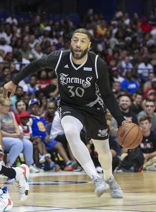 Saturday Aug 3 - Enemies Royce White drives baseline during the Big3 game between Power vs the Enemies at the Allstate Arena in Rosemont, IL. Gary E. Duncan Sr CSM Big3 Basketball 2019: Power vs Enemies Aug 3 - ZUMAc04_ 20190729_zaf_c04_234 Copyright: xGaryxExDuncanxSrx