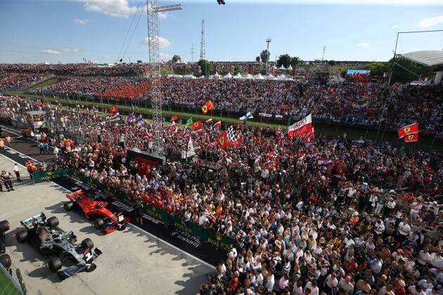 Photo4 LaPresse 04 08 2019 Budapest, Hungary Grand Prix Formula One Hungary 2019 In the pic: Lewis Hamilton (GBR) Mercedes AMG F1 W10 and Sebastian Vettel (GER) Scuderia Ferrari SF90  Copyright: xPhoto4 LaPressex