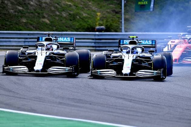 Motorsports: FIA Formula One World Championship, WM, Weltmeisterschaft 2019, Grand Prix of Hungary, Start, 44 Lewis Hamilton (GBR, Mercedes AMG Petronas Motorsport), 77 Valtteri Bottas (FIN, Mercedes AMG Petronas Motorsport), Budapest Hungary