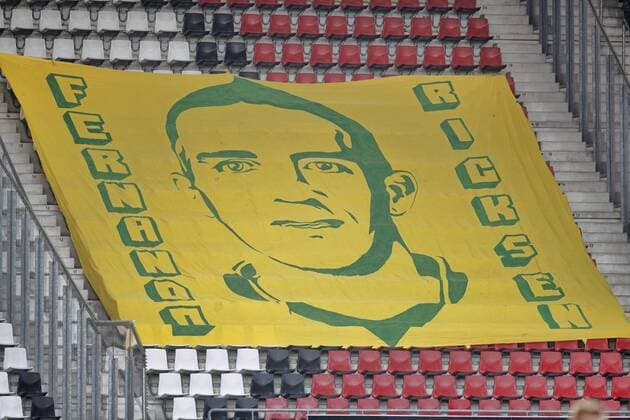 ALKMAAR, AZ - Fortuna Sittard, 04-08-2019, football, Dutch Eredivisie, Season 2019-2020, AFAS Stadium, Fans honoring Fernando Ricksen AZ - Fortuna Sittard  x4043616x Copyright:
