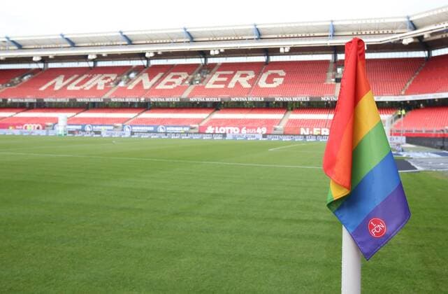 05 08 2019 Soccer Season 2019 2020 2 Soccer Bundesliga 02 Matchday 1 FC Nürnberg Nuernberg FCN Club Hamburger SV HSV DaMa DFL regulations prohibit any use of photographs as image sequences and or quasi video Symbol picture Symbol photo Feature Impression Corner flag as rainbow flag Rainbow FCN Logo