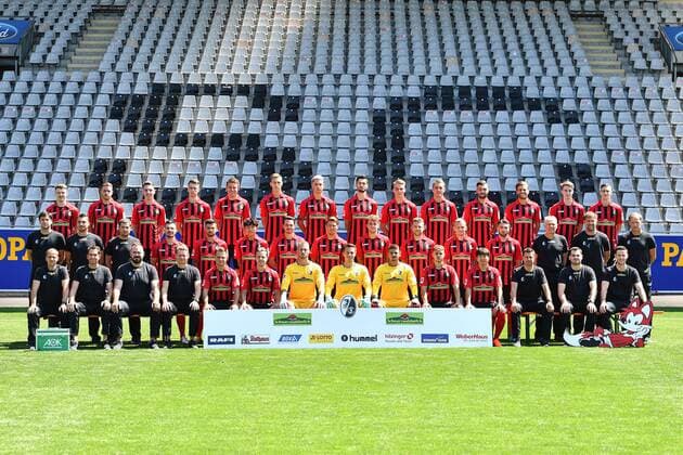 SC Freiburg 1 Bundesliga,, Portrait date 2019 2020, Team photo back row v l Lukas Kuebler, Christian Guenter, Florian Kath, Janik Haberer, Dominique Heintz, Nico Schlotterbeck, Robin Koch, Tim Kleindienst, Philipp Lienhart, Nils Petersen, Manuel Gulde, Lucas Hoeler, Luca Itter, Roland Sallai Middle Row v l Florian Bruns Co Coach , Daniel Wolf Athletics Coach , Andreas Kronenberg Goalkeeper Coach , Jerome Gondorf, Marco Terrazzino, Wooyeong Jeong, Nicolas Hoefler, Mike Frantz, Luca Waldschmidt, Yoric Ravet, Jonathan Schmid, Brandon Borrello, Christian Streich Trainer , Lars Vossler Co Trainer , Patrick Baier Co Trainer Front row v l Uwe Vetter Physiotherapist , Markus Behrens Physiotherapist , Florian Mack Physiotherapist , Torge Schwarz Physiotherapist , Amir Abrashi, Patrick Kammerbauer, Mark Flekken, Alexander Schwolow, Niclas Thiede, Fabian Ruedlin, Changhoon Kwon, Max Beckmann Zeugwart , Stefan Spohn Bus driver , Dr Helge Eberbach Team doctor SC Freiburg 1 Bundesliga, Portraittermin, Team photo 2019 2020 Freiburg Copyright: xEIBNER AchimxKellerx EP_eer