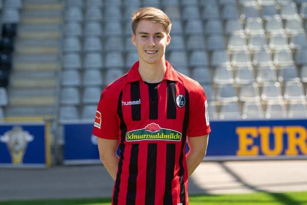 Luca Itter SC Freiburg, 1 Bundesliga, portrait 2019 2020 SC Freiburg 1 Bundesliga, portrait 2019 2020 Freiburg Copyright: xEIBNER AchimxKellerx EP_eer