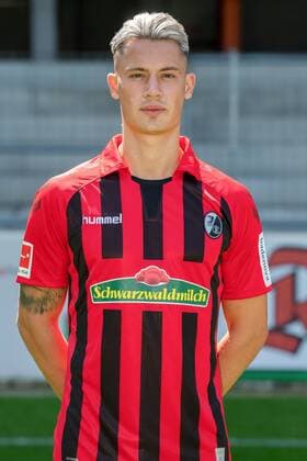 Robin Koch; SC Freiburg, 1. Bundesliga, Portraittermin 2019 2020 SC Freiburg; 1. Bundesliga, Portraittermin 2019 2020 Freiburg *** Robin Koch SC Freiburg, 1 Bundesliga, portrait 2019 2020 SC Freiburg 1 Bundesliga, portrait 2019 2020 Freiburg Copyright: xEIBNER AchimxKellerx EP_eer
