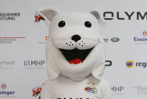 Stuttgart , Handball photo opportunity SG BBM Bietigheim , Mascot Lotte