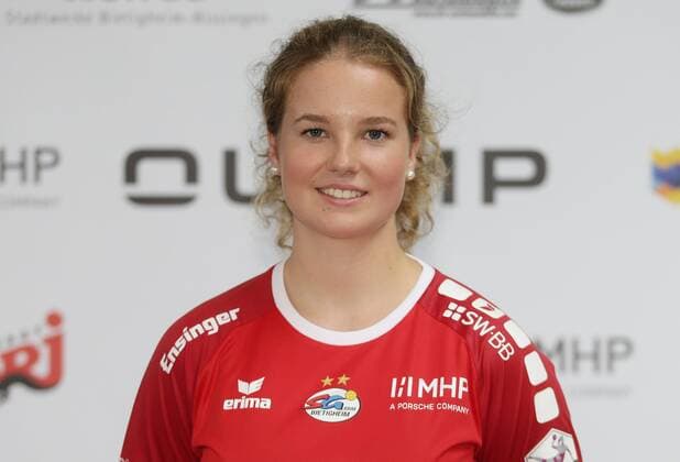 Stuttgart , Handball photo opportunity SG BBM Bietigheim , Amelie Berger