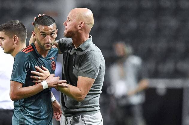 THESSALONIKI , 06-08-2019 , Stadio Toumba , Champions League third qualifying round season 2019-2020 , Ajax trainer coach Erik ten Hag (R) and Ajax player Hakim Ziyech (L) during the game PAOK - Ajax. PAOK - Ajax  x4058943x Copyright: