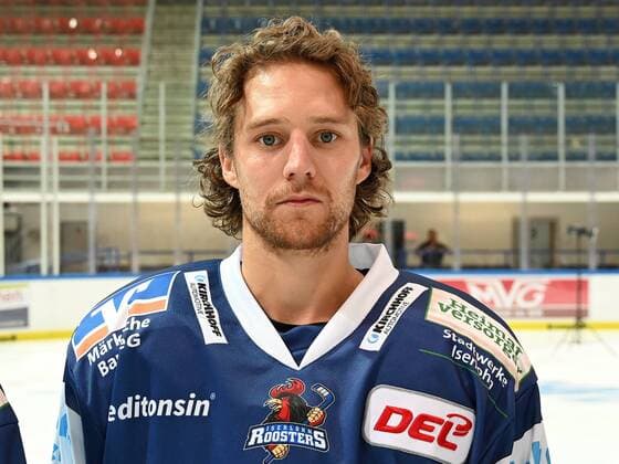 Iserlohn, Germany, 06 08 2019, season 2019 2020, DEL, Iserlohn Roosters, team photo and player portraits, Brett Findlay Iserlohn watching Iserlohn North Rhine Westphalia Germany eu images 09 521 023875 eu-images-521