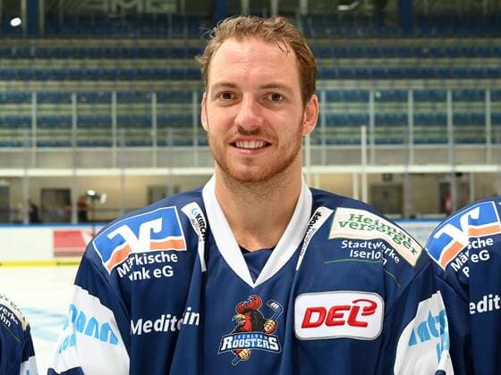Iserlohn, Germany, 06 08 2019, season 2019 2020, DEL, Iserlohn Roosters, team photo and player portraits, Jake Weidner Iserlohn watching Iserlohn North Rhine Westphalia Germany eu images 09 521 023895 eu-images-521