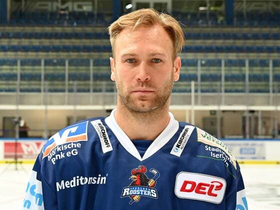 Iserlohn, Germany, 06 08 2019, season 2019 2020, DEL, Iserlohn Roosters, team photo and player portraits, Mike Hoeffel Iserlohn watching Iserlohn North Rhine Westphalia Germany eu images 09 521 023901 eu-images-521