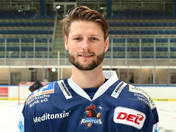 Iserlohn, Germany, 06 08 2019, season 2019 2020, DEL, Iserlohn Roosters, team photo and player portraits, Dieter Orendorz Iserlohn watching Iserlohn North Rhine Westphalia Germany eu images 09 521 023909 eu-images-521